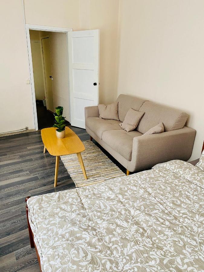 1 Bedroom Apartment Near Kadriorg Swan Pond 탈린 외부 사진