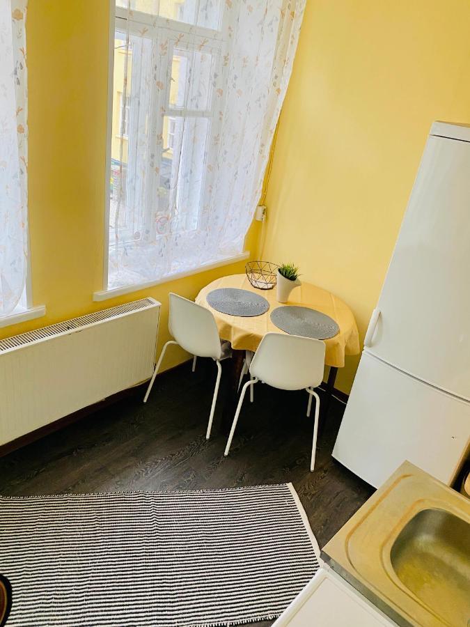 1 Bedroom Apartment Near Kadriorg Swan Pond 탈린 외부 사진